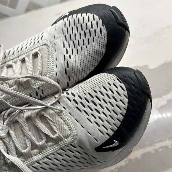 AIRMAX 270/ Donated - Picture 5 of 8